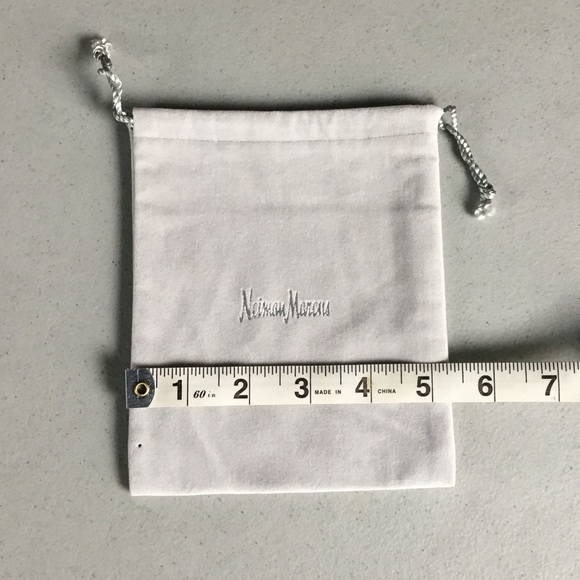 NEIMAN MARCUS - Picture 9 of 9